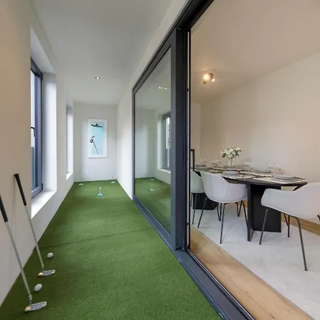 Designer Duplex 3br & Mini Golf *